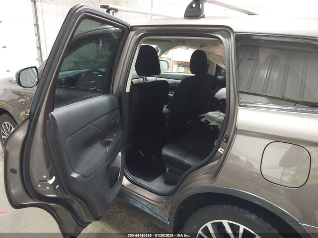 Auction sale of the 2018 Mitsubishi Outlander Se, vin: JA4AD3A34JZ021704, lot number: 44140455