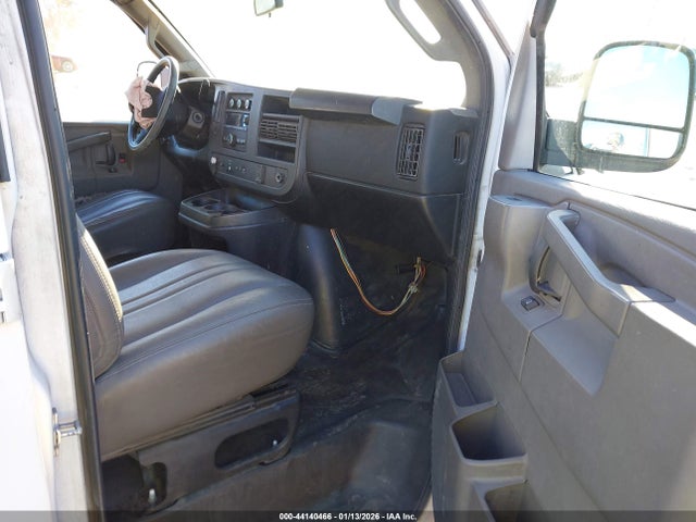 1GCWGAFPXJ1265875 Chevrolet Express 2500 Work Van