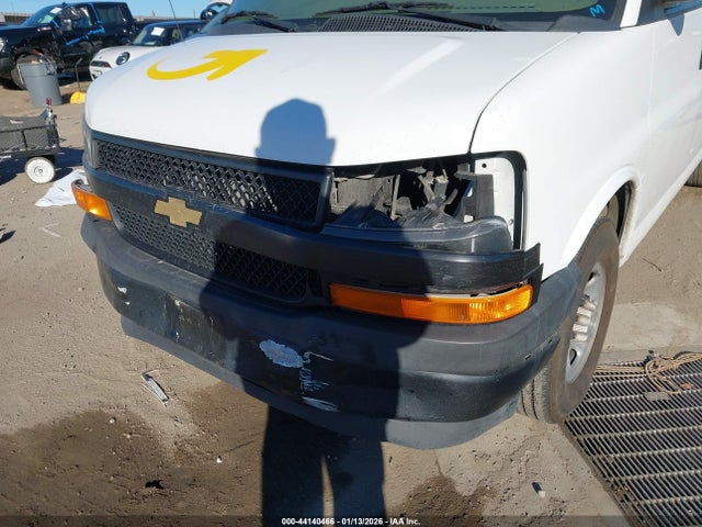 1GCWGAFPXJ1265875 Chevrolet Express 2500 Work Van