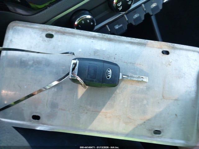 Продаж на аукціоні авто 2017 Kia Rio Lx, vin: KNADM4A38H6071068, номер лоту: 44140471