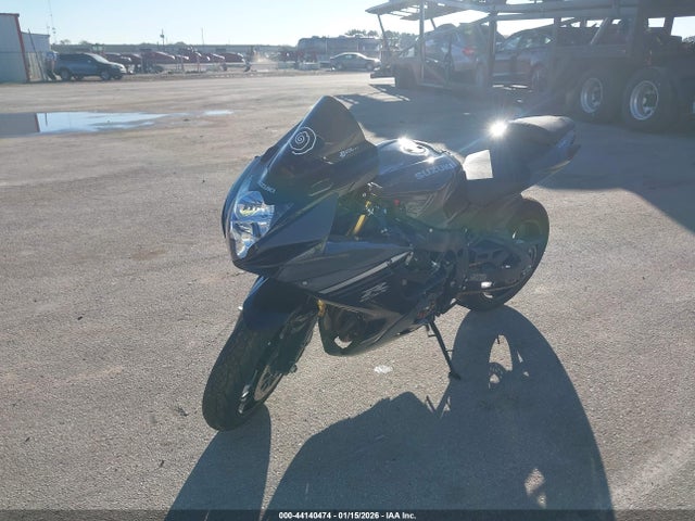 Suzuki GSX-R750 2025 JS1GR7MAXS7101597 Image 2