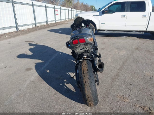 Suzuki GSX-R750 2025 JS1GR7MAXS7101597 Image 6