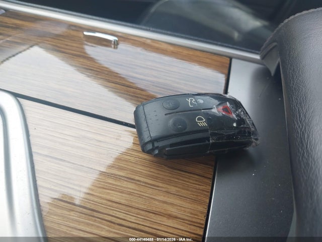 2010 JAGUAR XF SAJWA0HE9AMR65670 Photo 10