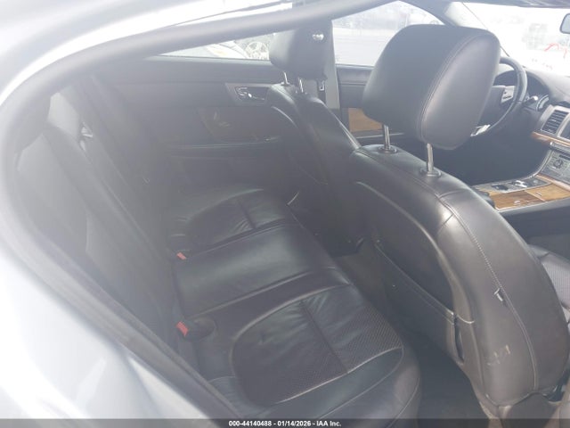 2010 JAGUAR XF SAJWA0HE9AMR65670 Photo 7