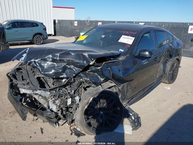 2022 BMW X6 5UXCY8C03N9K75041 Photo 1