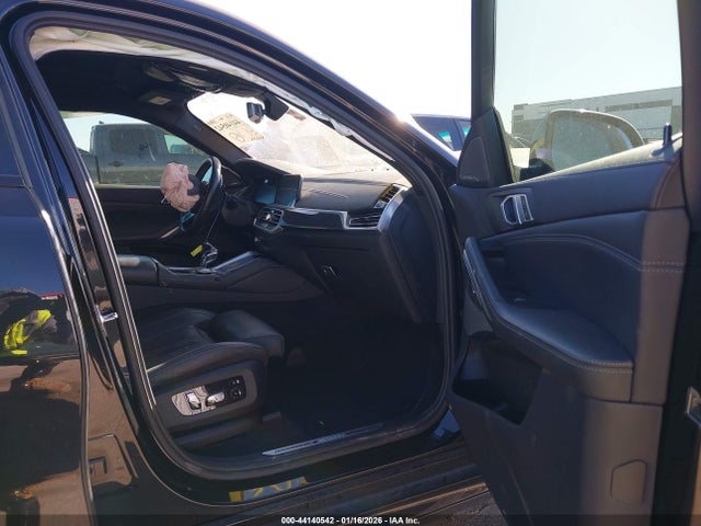 2022 BMW X6 5UXCY8C03N9K75041 Photo 4