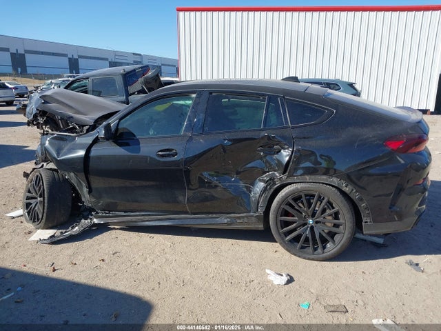 2022 BMW X6 5UXCY8C03N9K75041 Photo 5