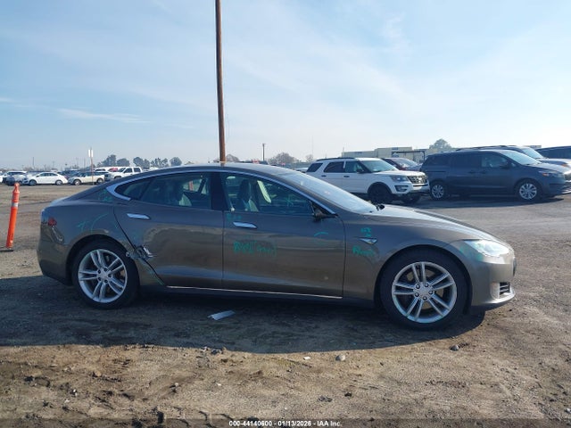Tesla Model S 60/70/85 2015 5YJSA1E10FF109310 Image 14