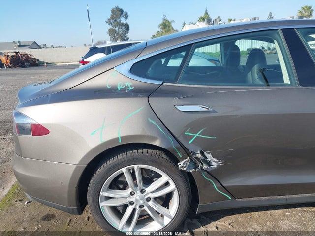 2015 TESLA MODEL S 5YJSA1E10FF109310 Photo 5