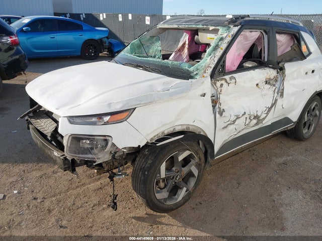Hyundai Venue Limited 2023 KMHRC8A33PU278783 Image 2