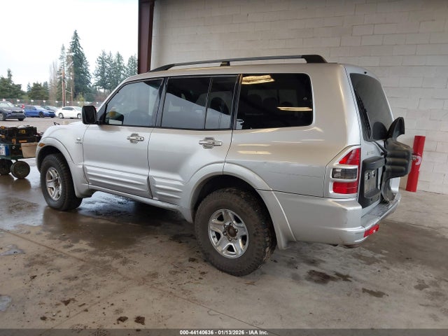 2002 MITSUBISHI MONTERO JA4MW51R82J069150 Photo 2