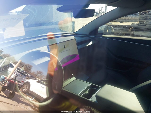 2025 TESLA MODEL 3 5YJ3E1EA1SF975942 Photo 6