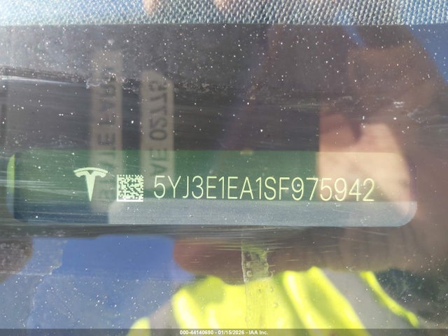 2025 TESLA MODEL 3 5YJ3E1EA1SF975942 Photo 8