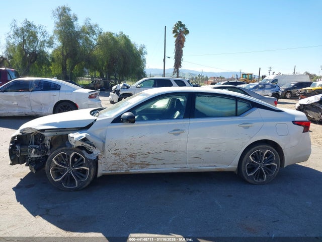2023 Nissan Altima Sr Intelligent Awd მანქანა იყიდება აუქციონზე, vin: 1N4BL4CW9PN406742, აუქციონის ნომერი: 44140711