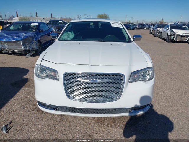 Chrysler 300 Limited Awd 2018 2C3CCAKG2JH240883 Image 12
