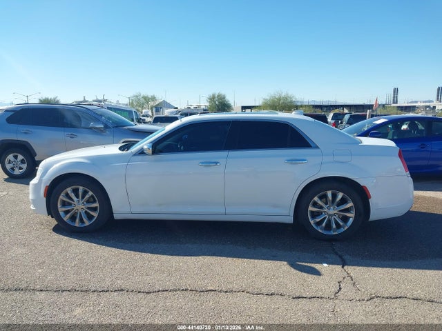 Chrysler 300 Limited Awd 2018 2C3CCAKG2JH240883 Image 14