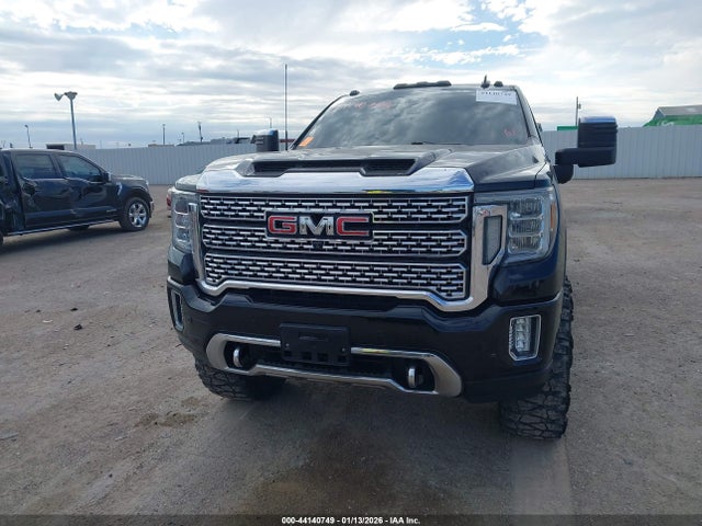 44140749 :رقم المزاد ، 1GT49REYXNF104770 vin ، 2022 Gmc Sierra 2500hd 4wd  Standard Bed Denali مزاد بيع