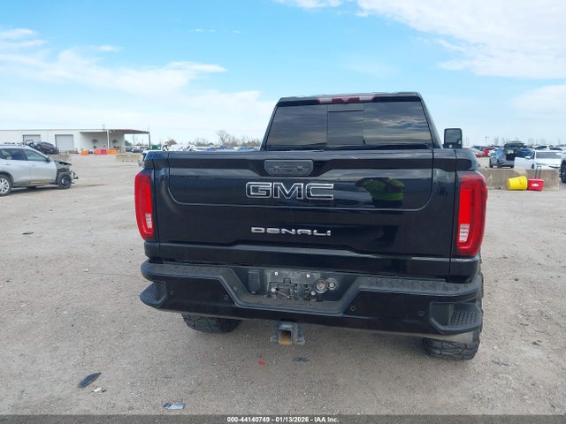 44140749 :رقم المزاد ، 1GT49REYXNF104770 vin ، 2022 Gmc Sierra 2500hd 4wd  Standard Bed Denali مزاد بيع
