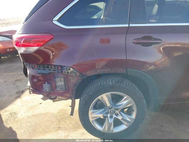 Toyota Highlander Limited 2018 5TDDZRFH0JS876297 Image 18