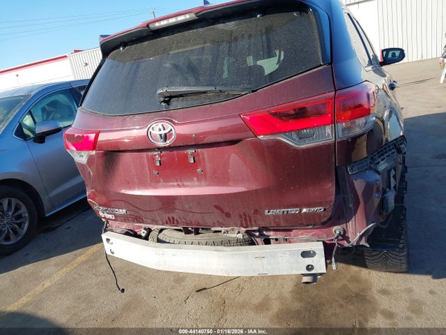 Toyota Highlander Limited 2018 5TDDZRFH0JS876297 Image 19