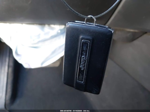 2021 JEEP GRAND CHEROKEE L 1C4RJKBG3M8211873 Photo 10