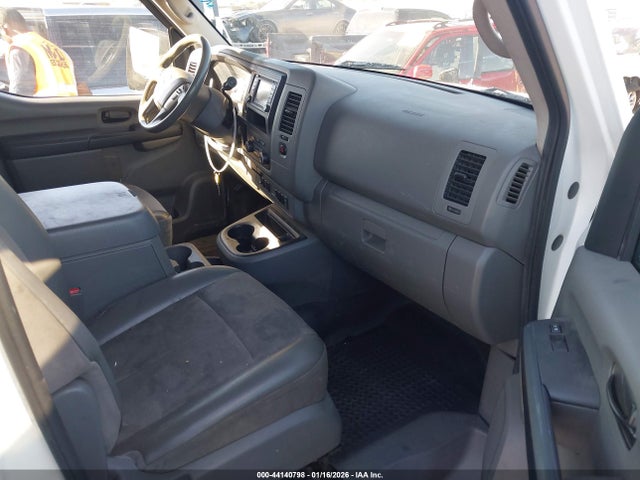 1N6BF0KY0JN804150 Nissan Nv Cargo Nv2500 Hd Sv V6