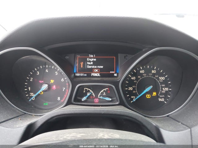44140803 :رقم المزاد ، 1FADP3F26FL295898 vin ، 2015 Ford Focus Se مزاد بيع