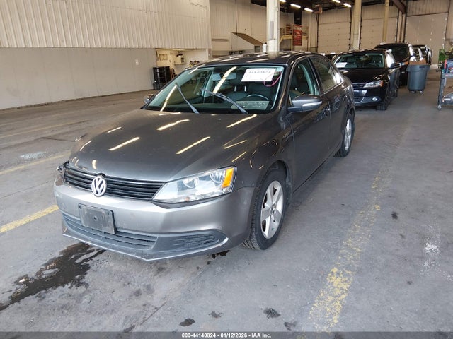 44140824 :رقم المزاد ، 3VWLL7AJ0BM048213 vin ، 2011 Volkswagen Jetta 2.0l Tdi مزاد بيع