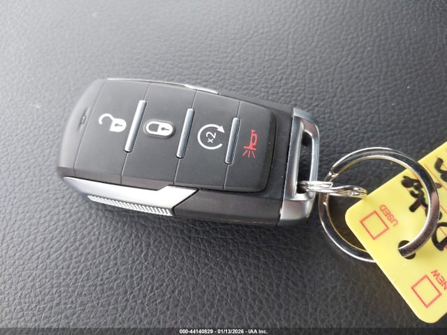 2025 RAM 1500 1C6RREFG3SN717732 Photo 10