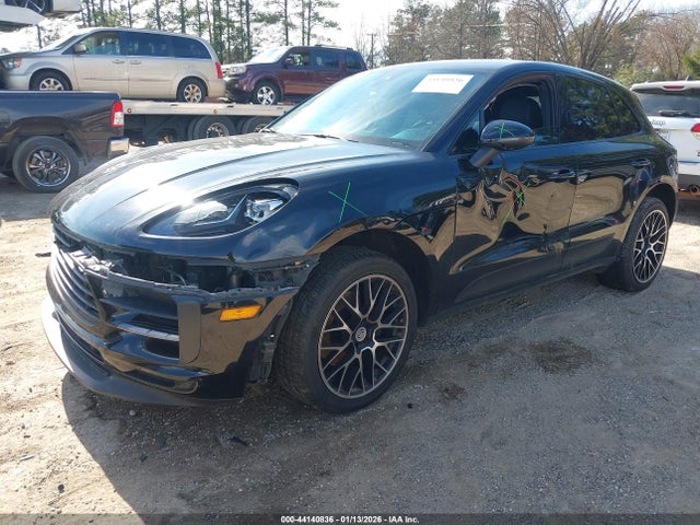 2020 PORSCHE MACAN WP1AA2A58LLB03143 Photo 1