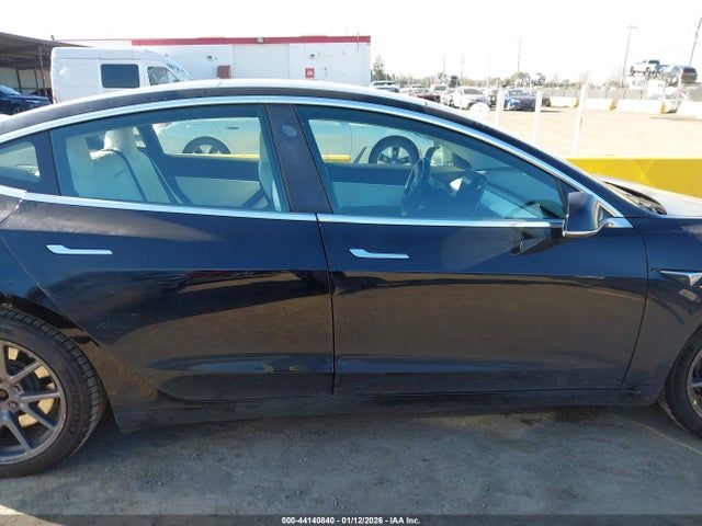 Tesla Model 3 Long Range/mid Range/standard Range/standard Range Plus 2019 5YJ3E1EA3KF329141 Image 13