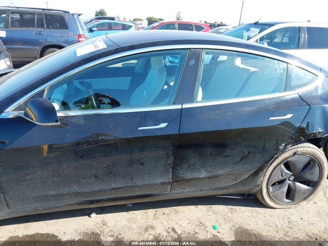 Tesla Model 3 Long Range/mid Range/standard Range/standard Range Plus 2019 5YJ3E1EA3KF329141 Image 14