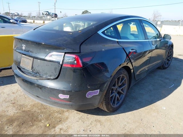 2019 TESLA MODEL 3 5YJ3E1EA3KF329141 Photo 3