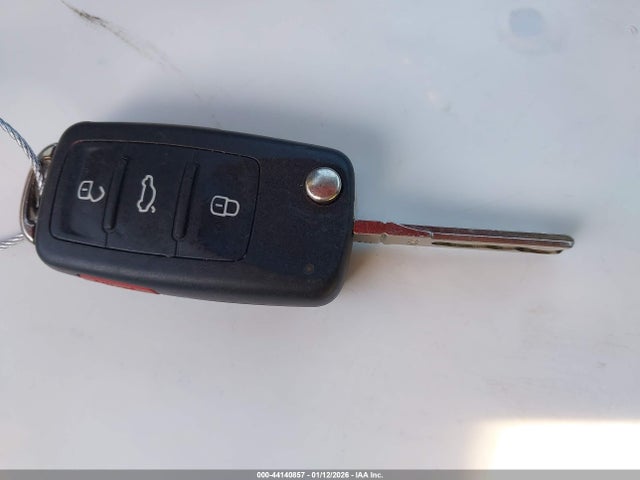 WVGBV7AX2HW512698 Volkswagen Tiguan 2.0t S