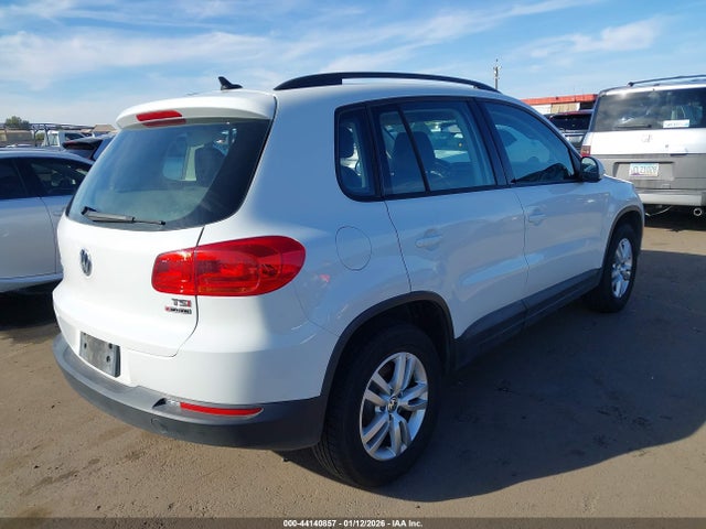 WVGBV7AX2HW512698 Volkswagen Tiguan 2.0t S