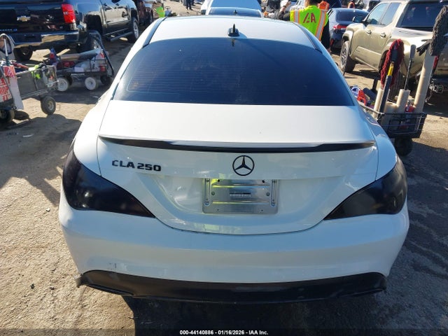 Mercedes-Benz CLA 250 2017 WDDSJ4EB7HN458923 Image 16