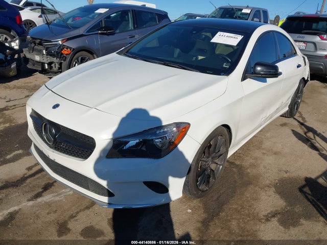 Mercedes-Benz CLA 250 2017 WDDSJ4EB7HN458923 Image 2