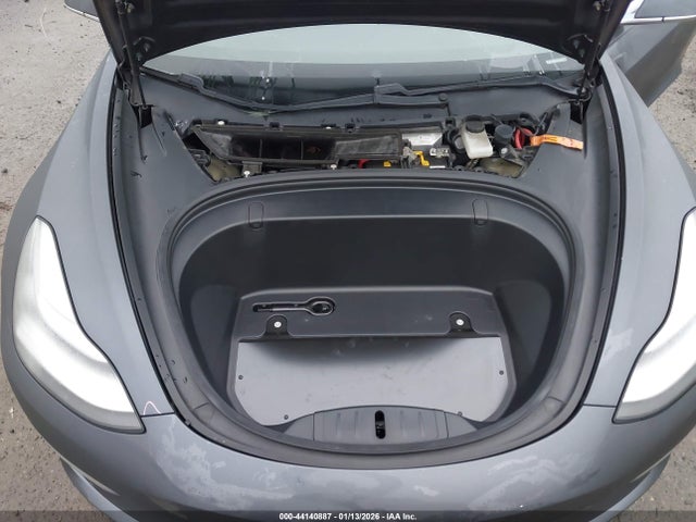 2018 TESLA MODEL 3 5YJ3E1EB8JF069116 Photo 9