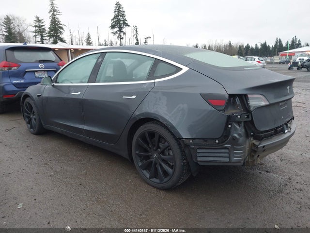 2018 TESLA MODEL 3 5YJ3E1EB8JF069116 Photo 2