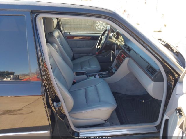 1992 MERCEDES-BENZ 400 WDBEA34EXNB646943 Photo 4