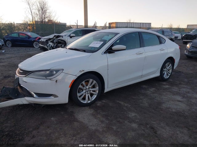Продаж на аукціоні авто 2015 Chrysler 200 Limited, vin: 1C3CCCAB4FN576602, номер лоту: 44140993