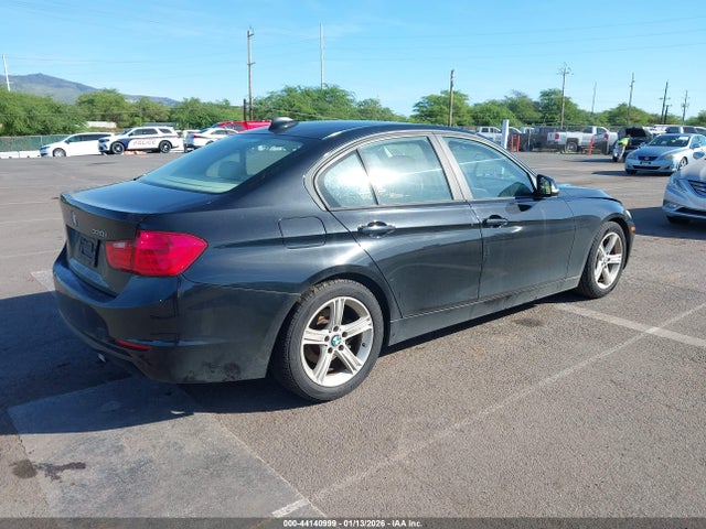 WBA3B1C54FK135951 BMW 320i