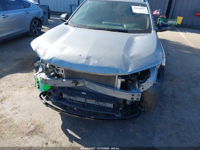 2025 CHEVROLET TRAX KL77LJEP8SC270514 Photo 5