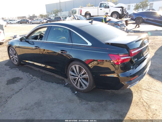 2019 AUDI A6 WAUM2AF20KN092420 Photo 2