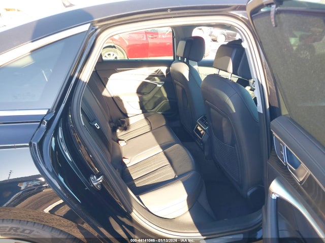 2019 AUDI A6 WAUM2AF20KN092420 Photo 7