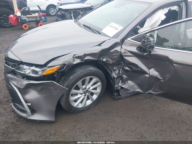 4T1C11AK5RU912575 Toyota CAMRY LE