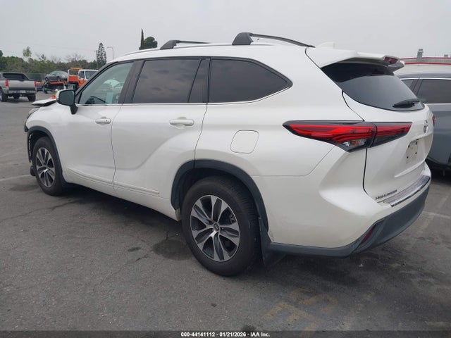 5TDHZRAHXLS510181 Toyota Highlander Xle