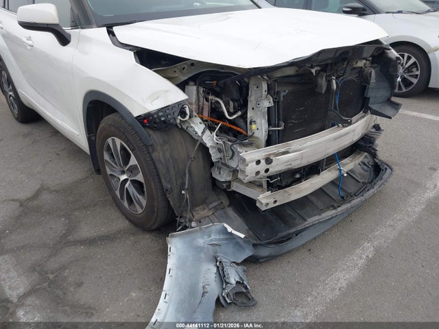 5TDHZRAHXLS510181 Toyota Highlander Xle