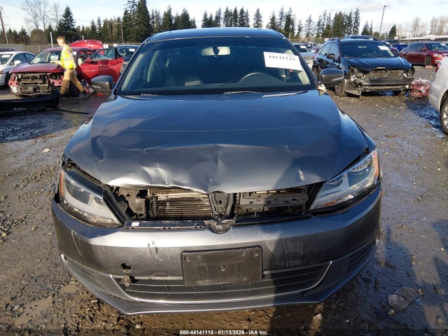 3VWD17AJ7EM437963 Volkswagen Jetta 1.8t Se
