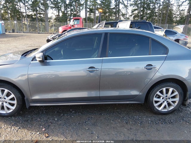 3VWD17AJ7EM437963 Volkswagen Jetta 1.8t Se